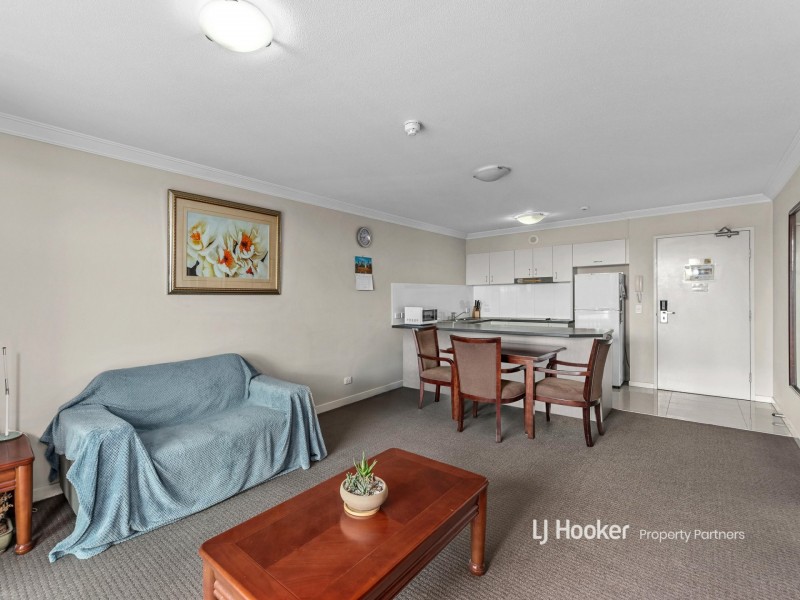 310/14-16 Carol Avenue, Springwood QLD 4127