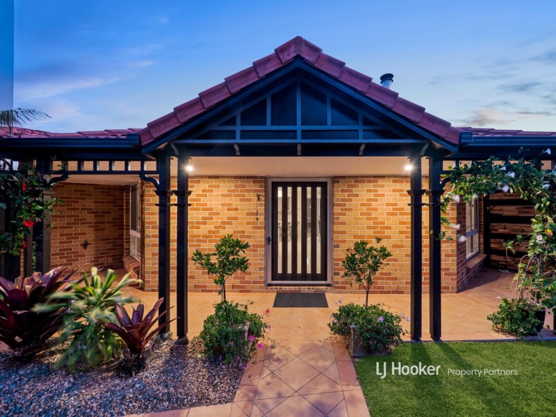 14 Ashford Place, Parkinson QLD 4115