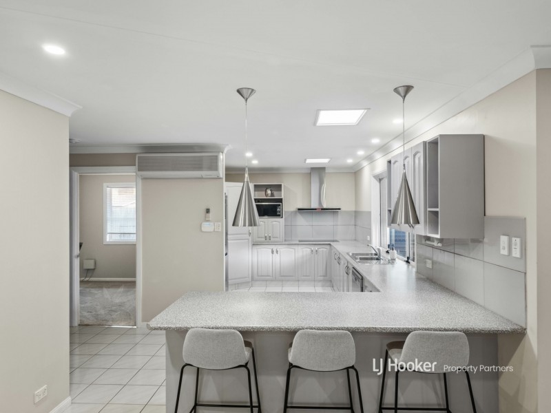 14 Ashford Place, Parkinson QLD 4115