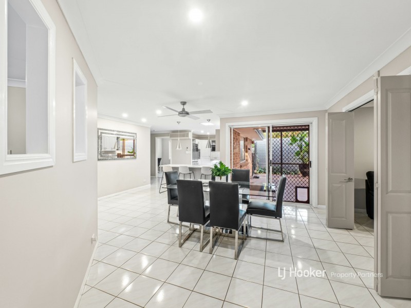 14 Ashford Place, Parkinson QLD 4115