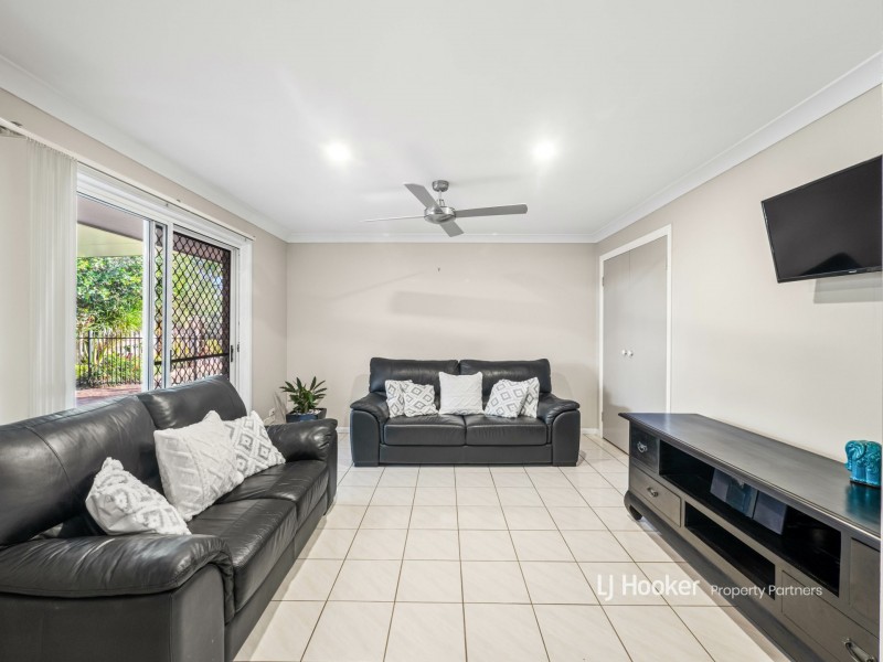 14 Ashford Place, Parkinson QLD 4115