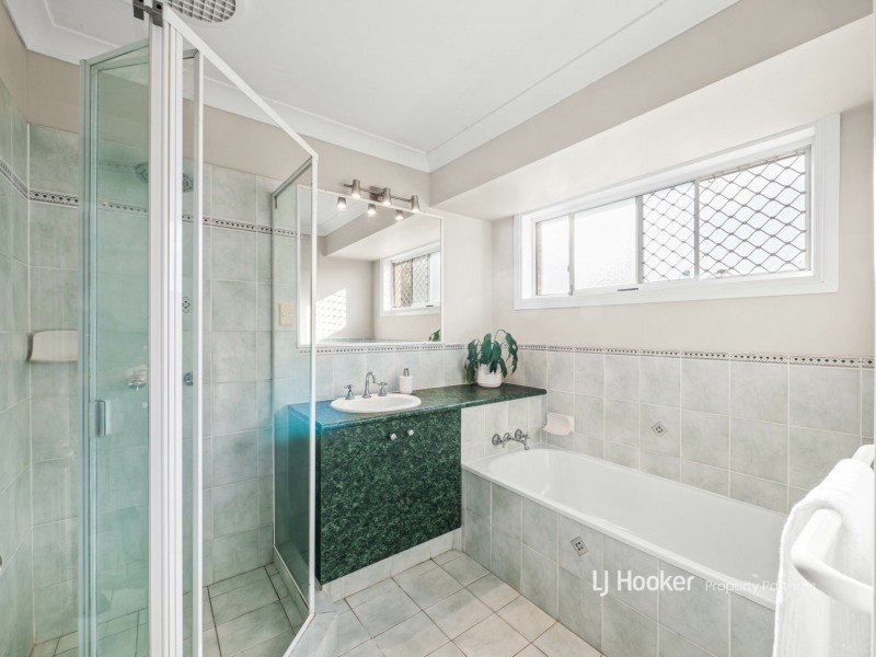 14 Ashford Place, Parkinson QLD 4115