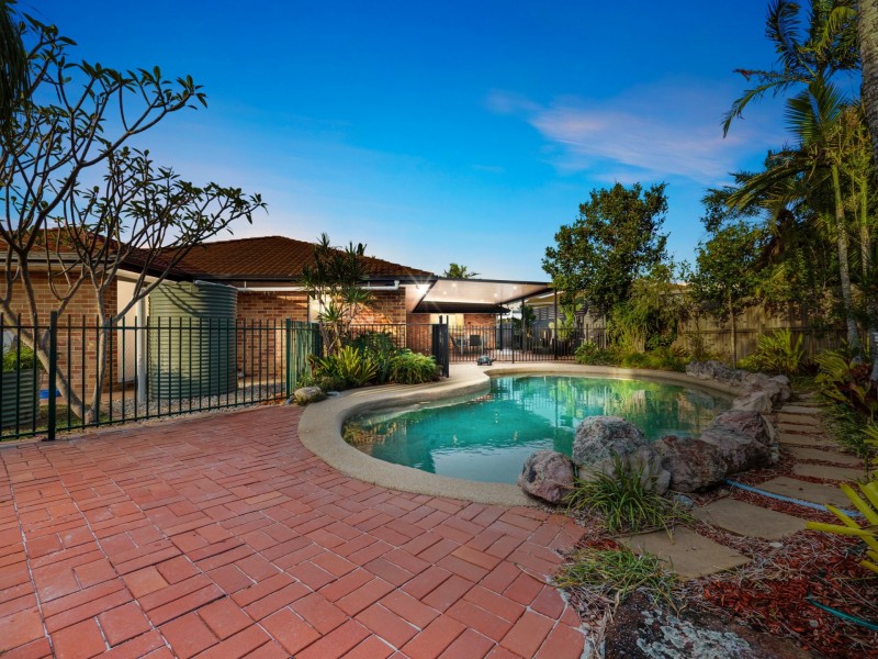 14 Ashford Place, Parkinson QLD 4115