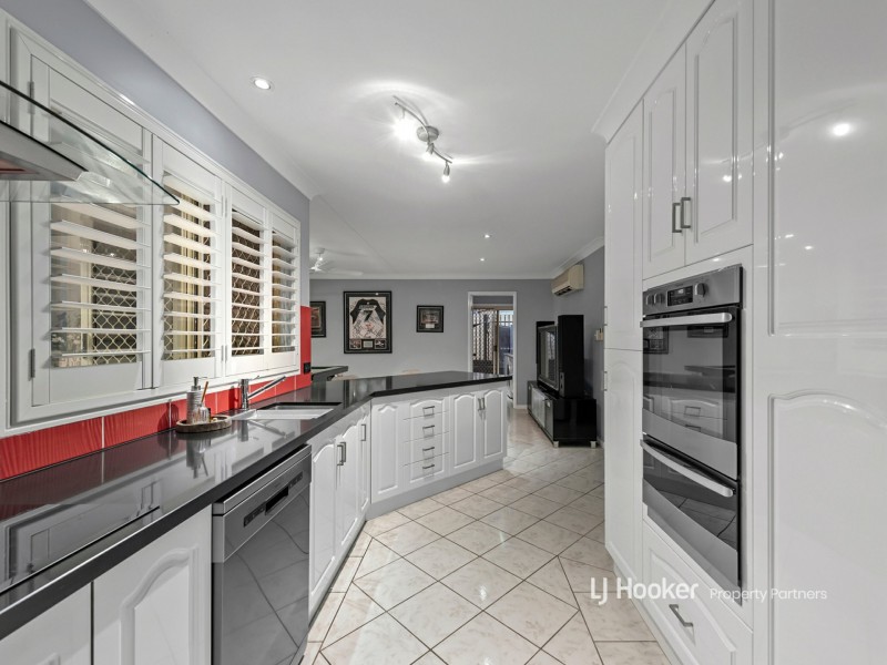 89 Hummingbird Crescent, Wishart QLD 4122