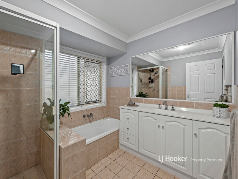 89 Hummingbird Crescent, Wishart QLD 4122