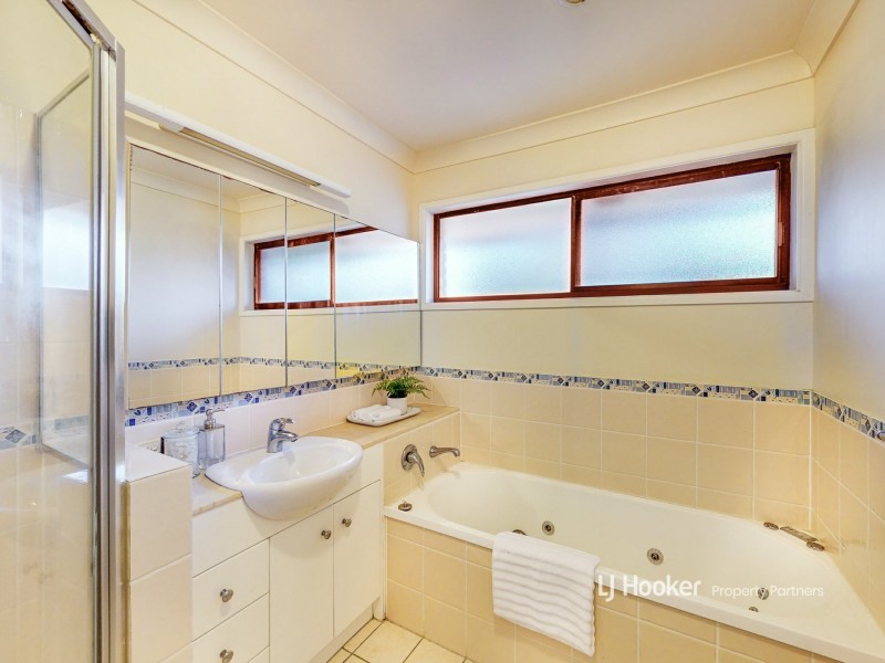 11 Elberta Street, Macgregor QLD 4109