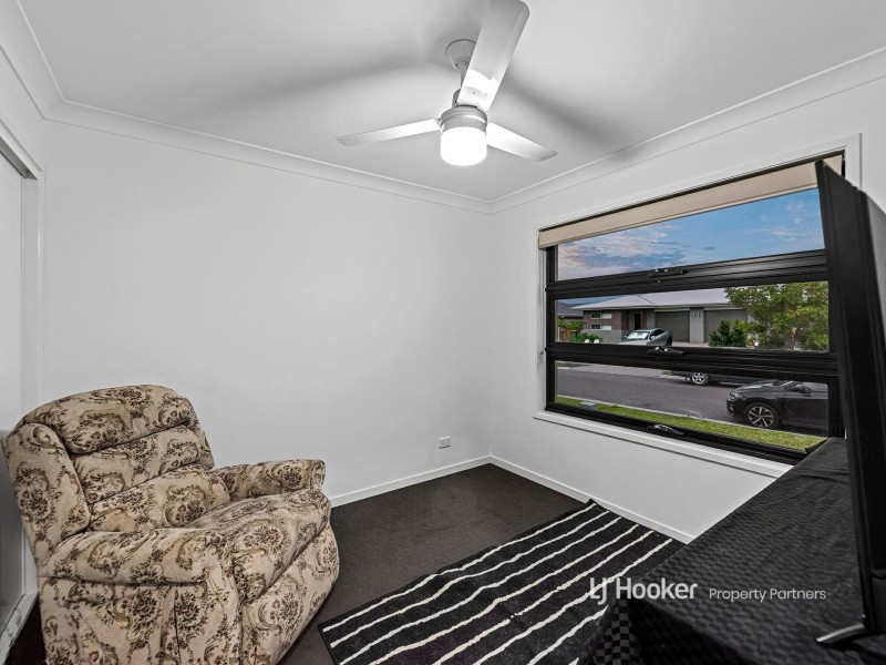 6 Mercy Circuit, Park Ridge QLD 4125