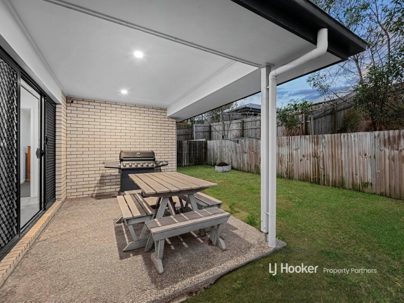 6 Mercy Circuit, Park Ridge QLD 4125