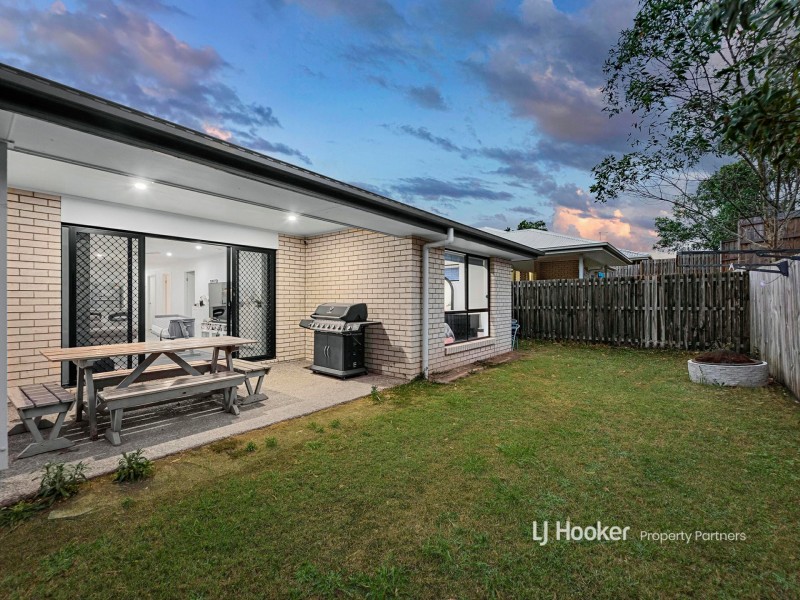 6 Mercy Circuit, Park Ridge QLD 4125