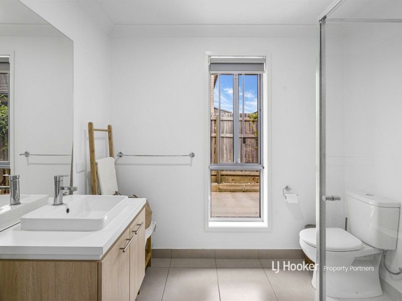 13 Pallara Avenue, Pallara QLD 4110