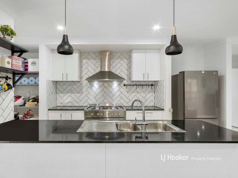 13 Pallara Avenue, Pallara QLD 4110