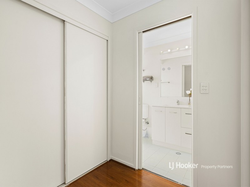 25 Solandra Crescent, Calamvale QLD 4116