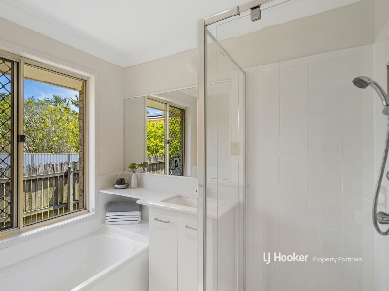 25 Solandra Crescent, Calamvale QLD 4116