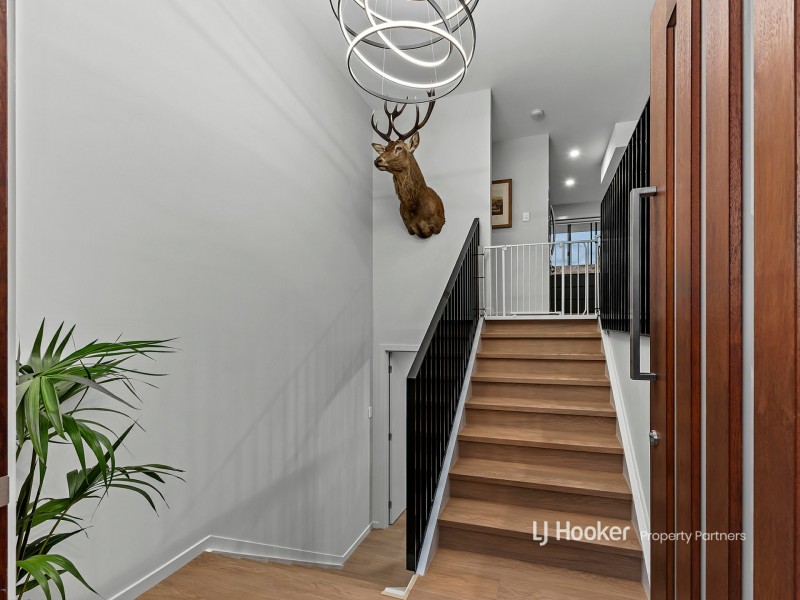 11 Danina Street, Mansfield QLD 4122