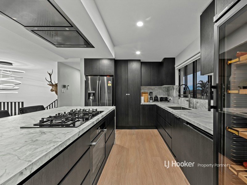 11 Danina Street, Mansfield QLD 4122