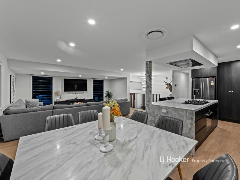 11 Danina Street, Mansfield QLD 4122