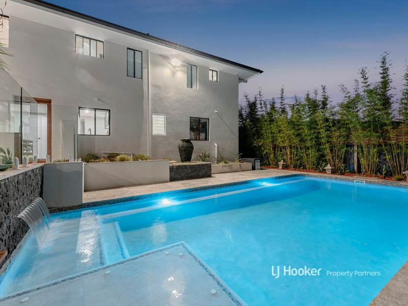 11 Danina Street, Mansfield QLD 4122