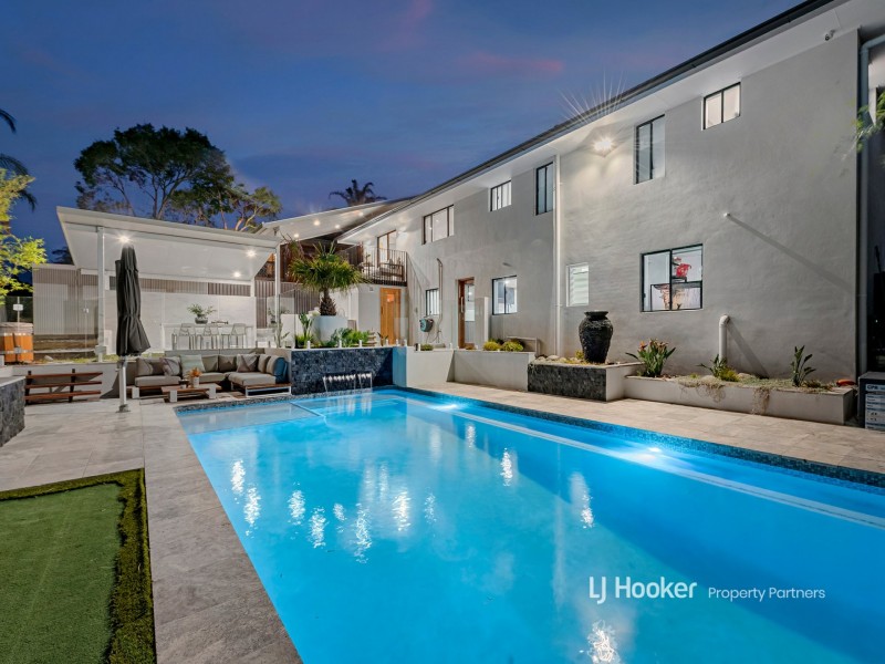 11 Danina Street, Mansfield QLD 4122