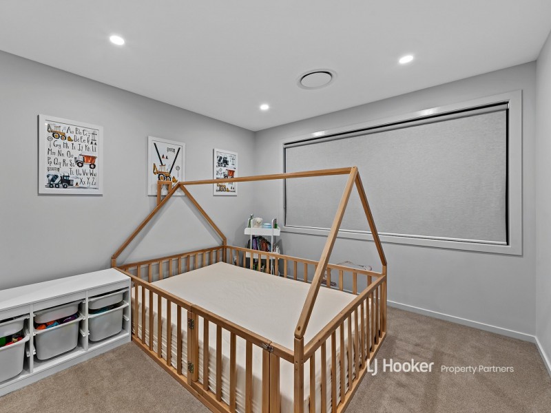 11 Danina Street, Mansfield QLD 4122