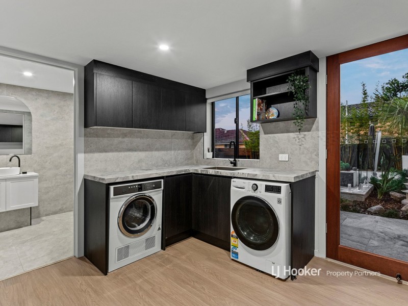 11 Danina Street, Mansfield QLD 4122