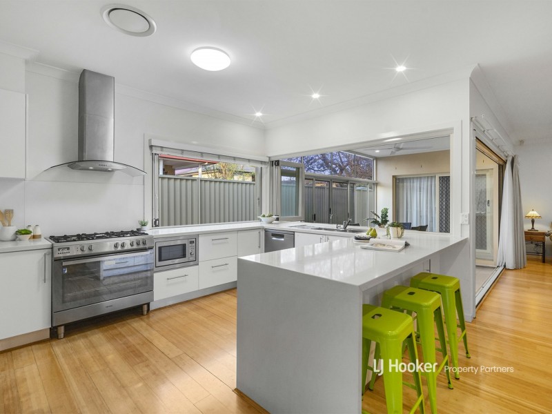 18 Pinnacle Place, Eight Mile Plains QLD 4113