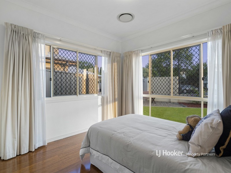 18 Pinnacle Place, Eight Mile Plains QLD 4113