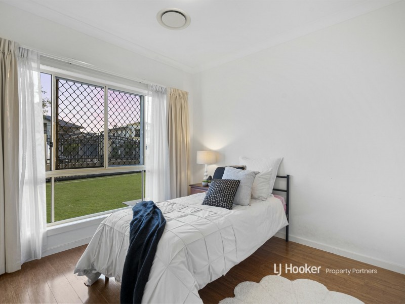 18 Pinnacle Place, Eight Mile Plains QLD 4113