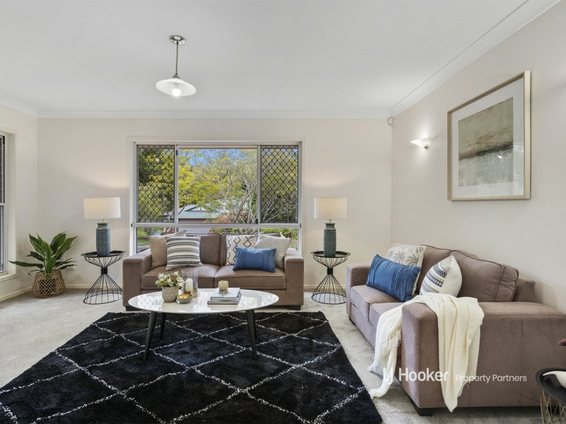 8 Forbes Place, Eight Mile Plains QLD 4113