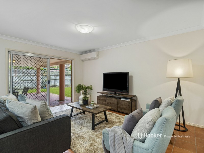 8 Forbes Place, Eight Mile Plains QLD 4113