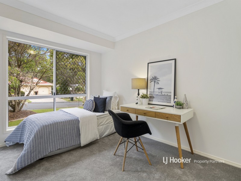 8 Forbes Place, Eight Mile Plains QLD 4113