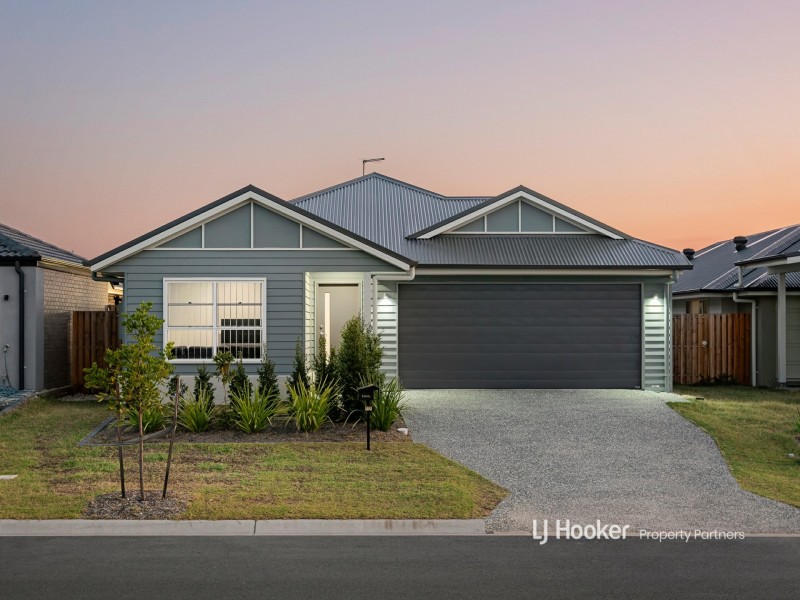 12 Stockyard Lane, Park Ridge QLD 4125