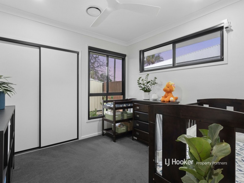 31 Hilltop Circuit, Pallara QLD 4110