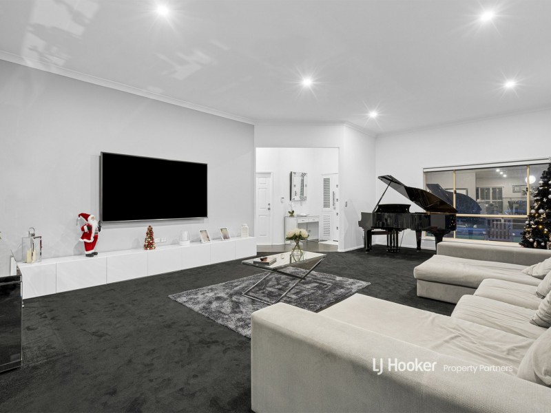 19 Superior Place, Parkinson QLD 4115