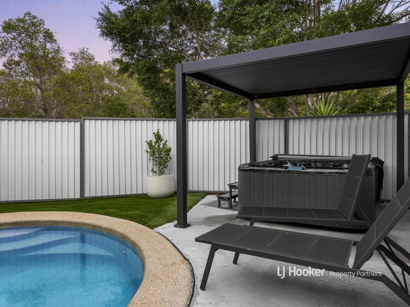 19 Superior Place, Parkinson QLD 4115