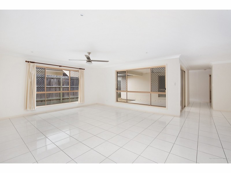 17 Gippsland Place, Calamvale QLD 4116