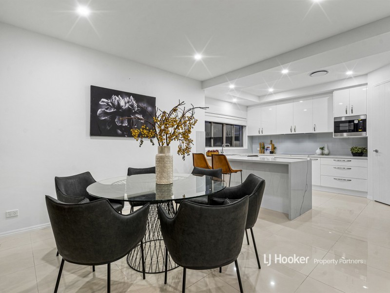 22 Willowleaf Close, Stretton QLD 4116