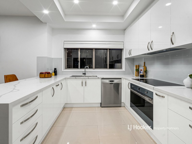 22 Willowleaf Close, Stretton QLD 4116