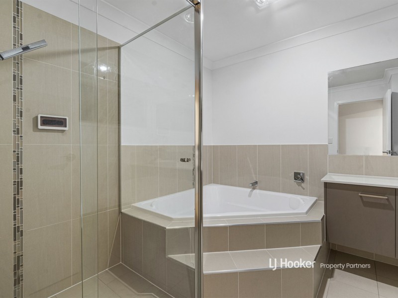 22 Willowleaf Close, Stretton QLD 4116