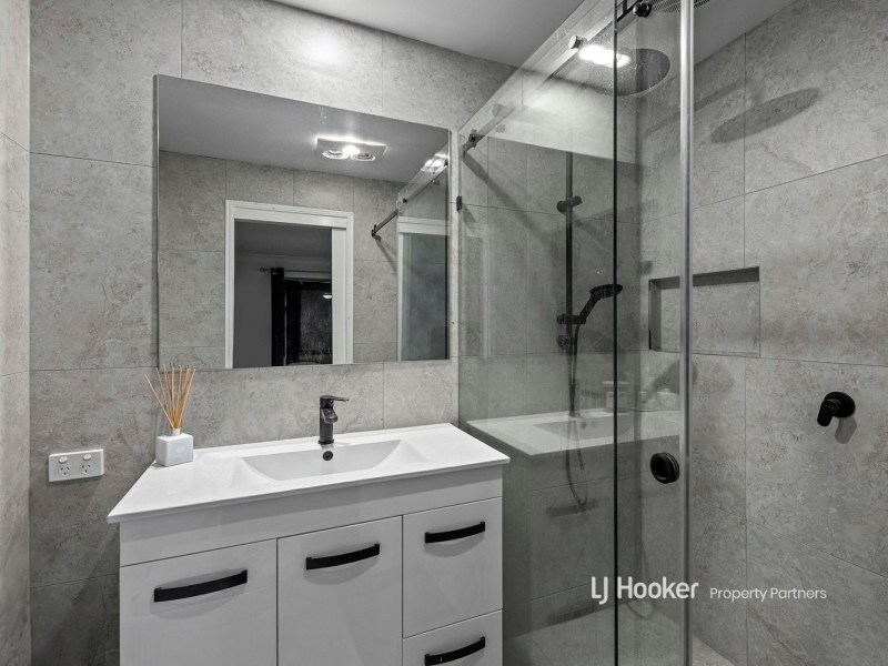 15 Danbulla Crescent, Forest Lake QLD 4078