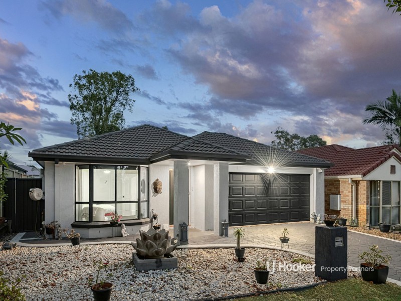 15 Danbulla Crescent, Forest Lake QLD 4078