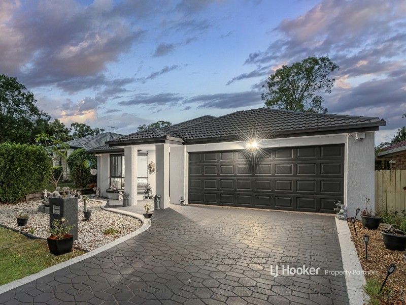 15 Danbulla Crescent, Forest Lake QLD 4078