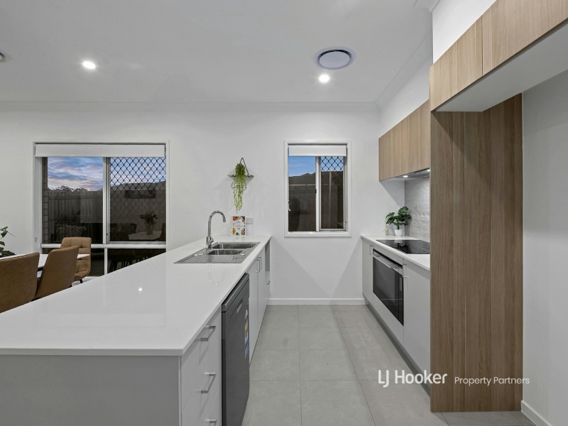 1 Black Cherry Street, Park Ridge QLD 4125