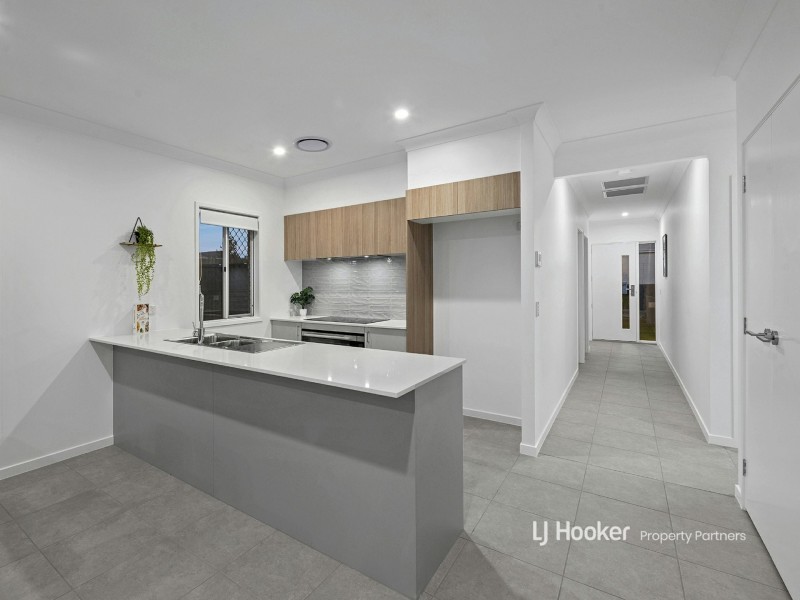 1 Black Cherry Street, Park Ridge QLD 4125