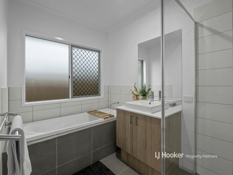 1 Black Cherry Street, Park Ridge QLD 4125