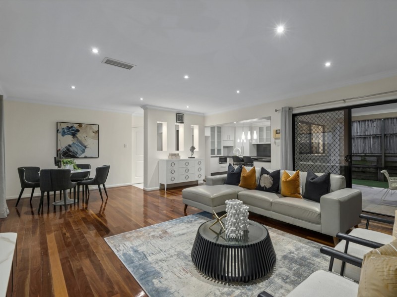 2 Trevi Close, Eight Mile Plains QLD 4113