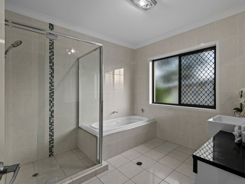 2 Trevi Close, Eight Mile Plains QLD 4113