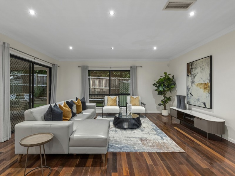 2 Trevi Close, Eight Mile Plains QLD 4113