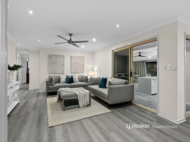 34 St Clair Crescent, Wishart QLD 4122