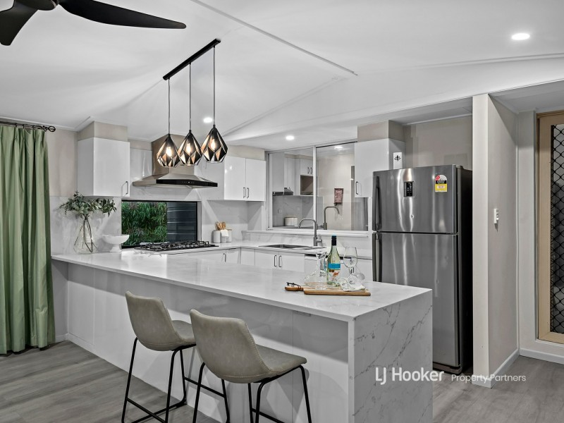 34 St Clair Crescent, Wishart QLD 4122