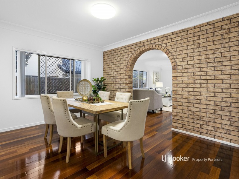 11 Poinciana Crescent, Stretton QLD 4116